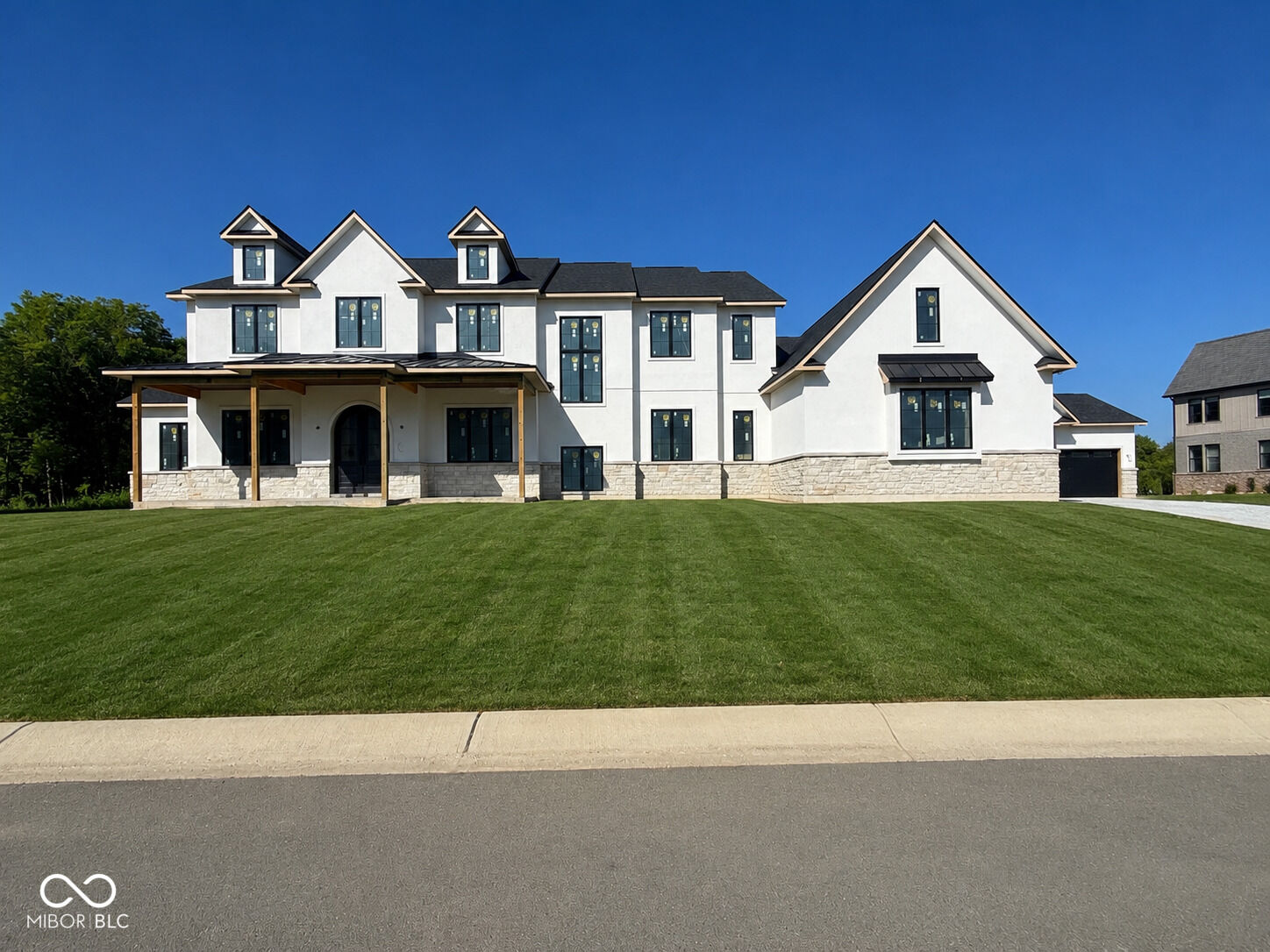 Property Photo:  1525 Chatham Ridge Court  IN 46074 