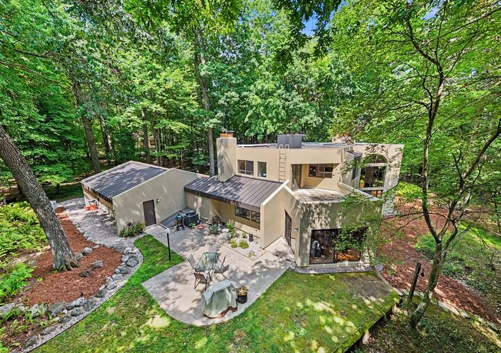 Property Photo:  10109 Hathaway Drive  MI 48838-7105 