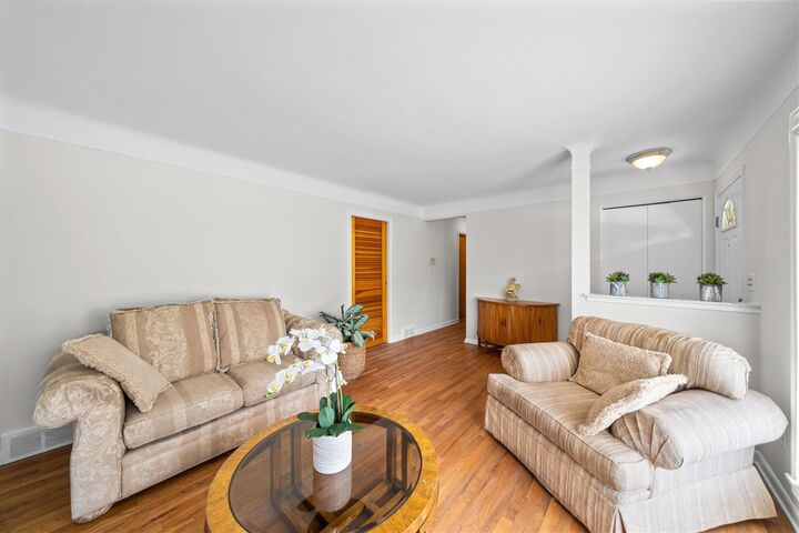 Property Photo: 30906 Roycroft Street MI 48154-3214