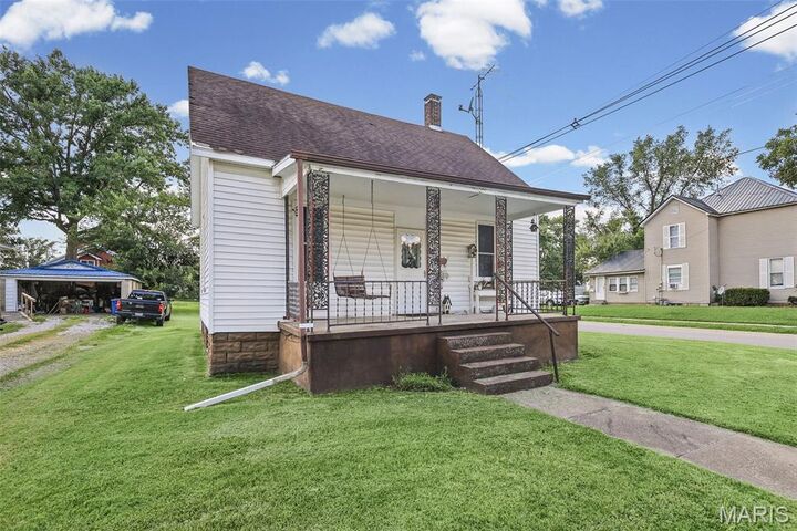 Property Photo: 229 N Vine Street IL 62286