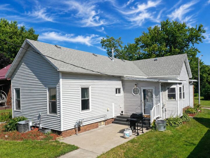 Property Photo: 427 South St WI 54619