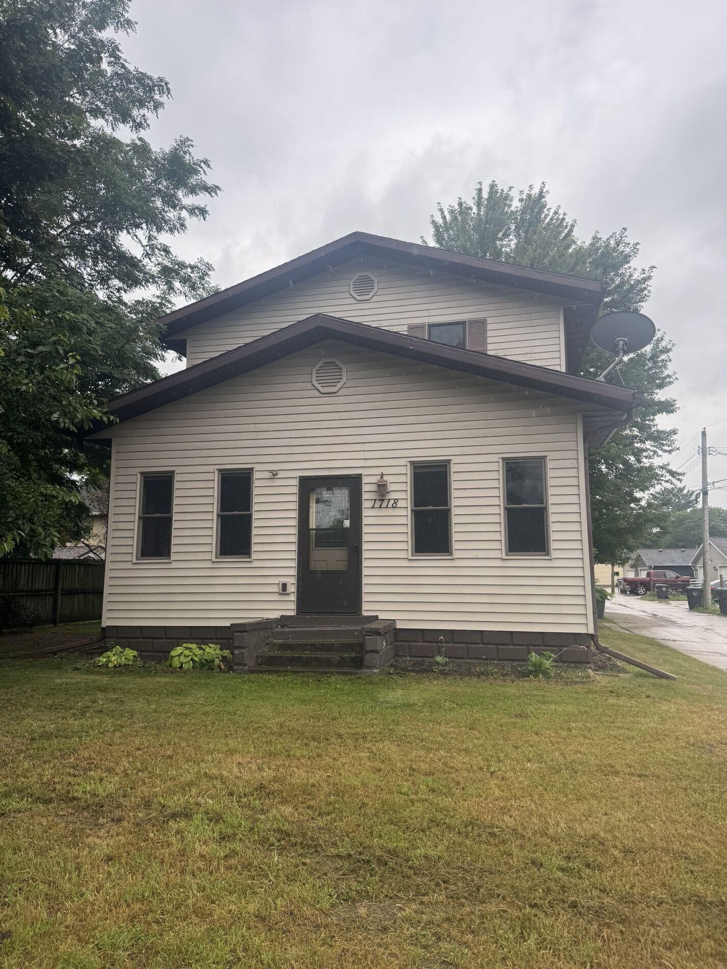 Property Photo: 1718 Hagar St WI 54603