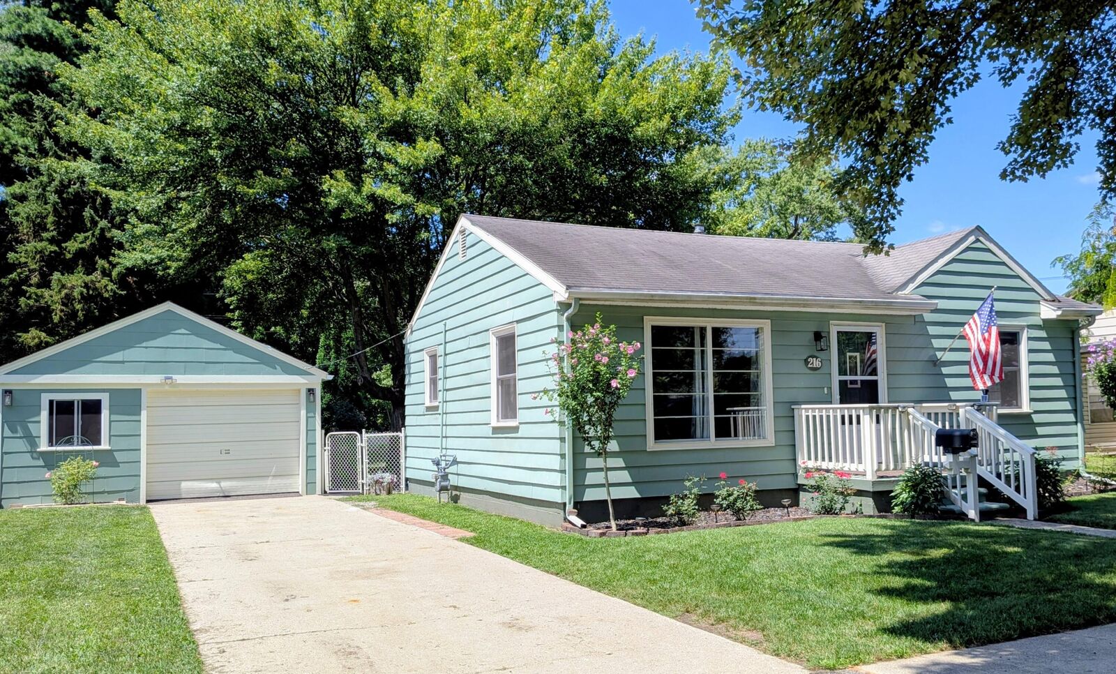 Property Photo:  216 2nd Street  MI 49091 