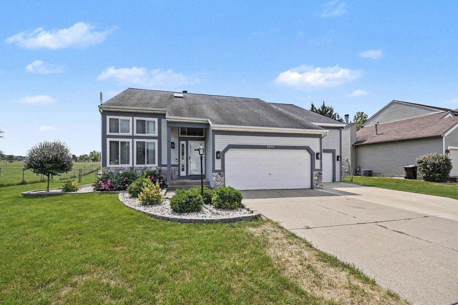 Property Photo: 2444 Sunny Creek Street SE MI 49508
