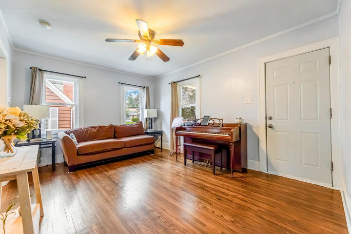 Property Photo:  833 Douglas Avenue  IL 60505 