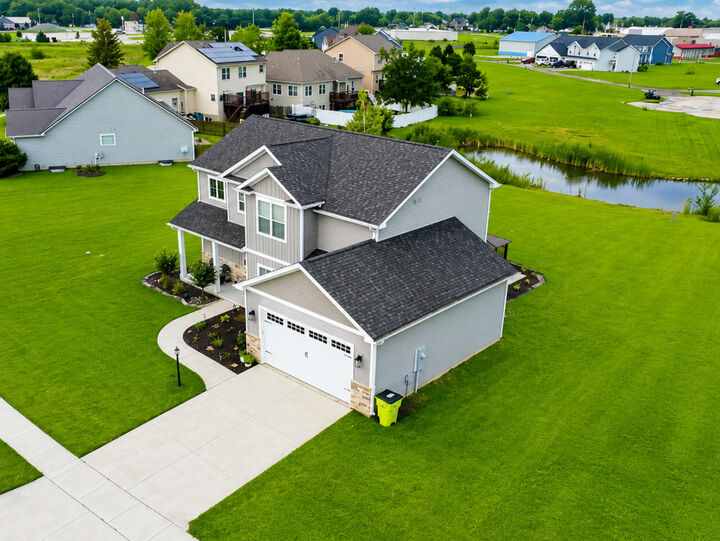Property Photo:  520 Prairie Meadows Drive  IL 61745 