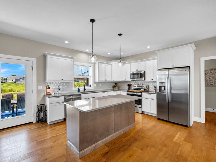 Property Photo:  520 Prairie Meadows Drive  IL 61745 