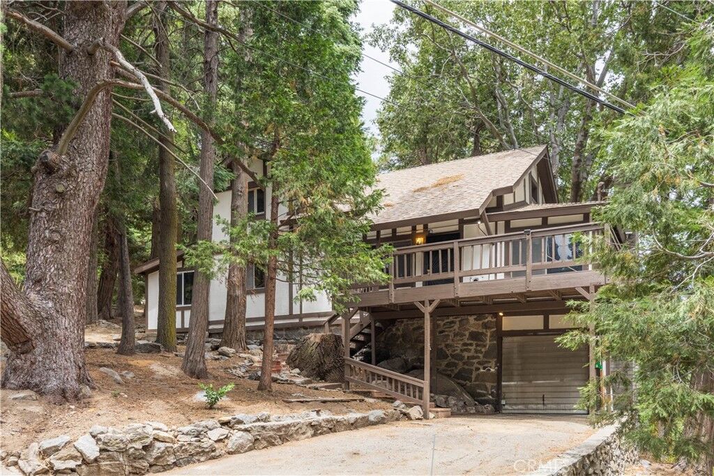Property Photo: 21855 Lakeland View CA 92322