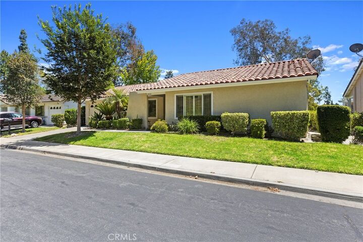 Property Photo:  28162 Via Herrera  CA 92692 