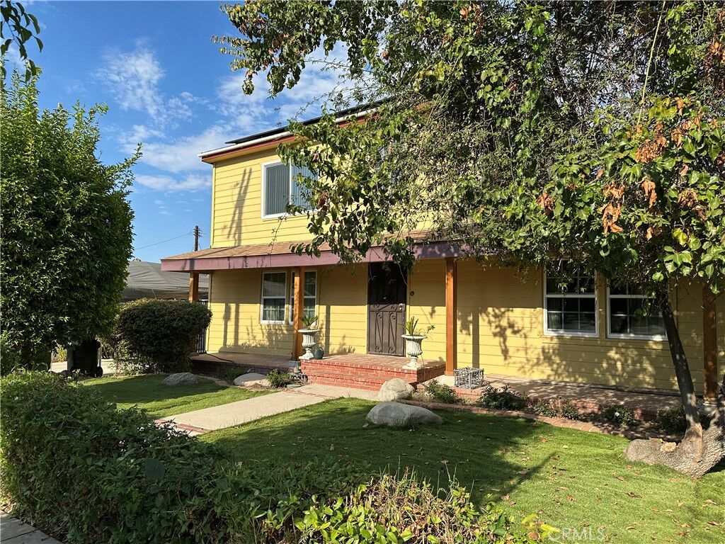 Property Photo:  6220 Etiwanda Avenue  CA 91335 