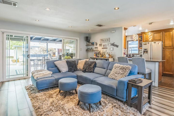 Property Photo: 633 E G Street CA 91764