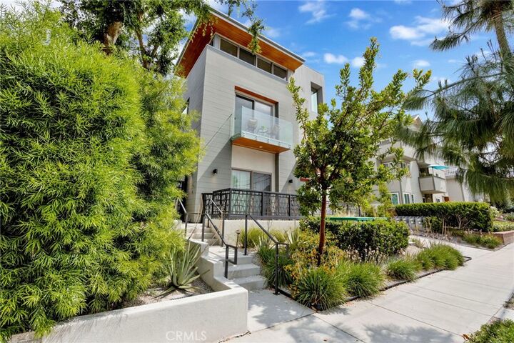 Property Photo: 941 E California Boulevard 1 CA 91106