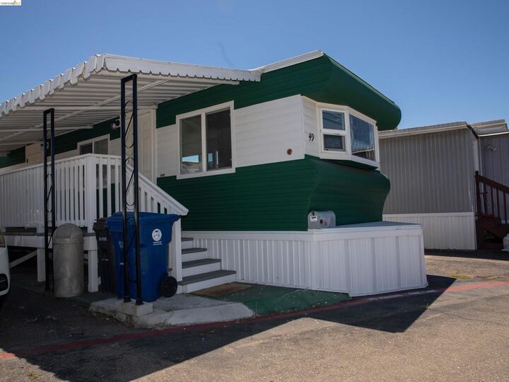 Property Photo:  3875 Castro Valley Blvd  CA 94546 