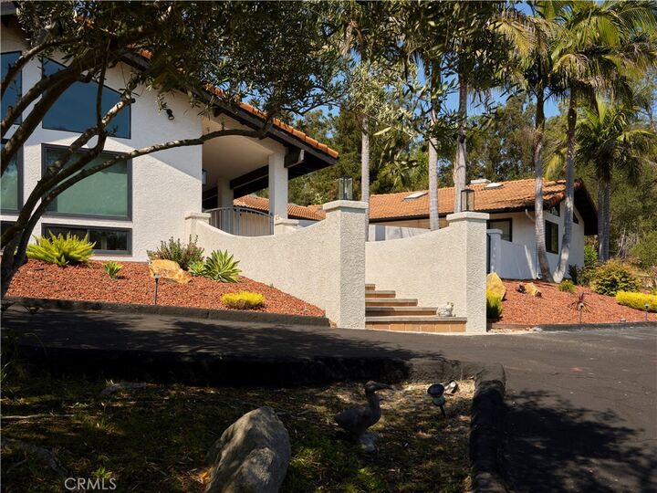 Property Photo:  875 Golden Hawk  CA 93420 