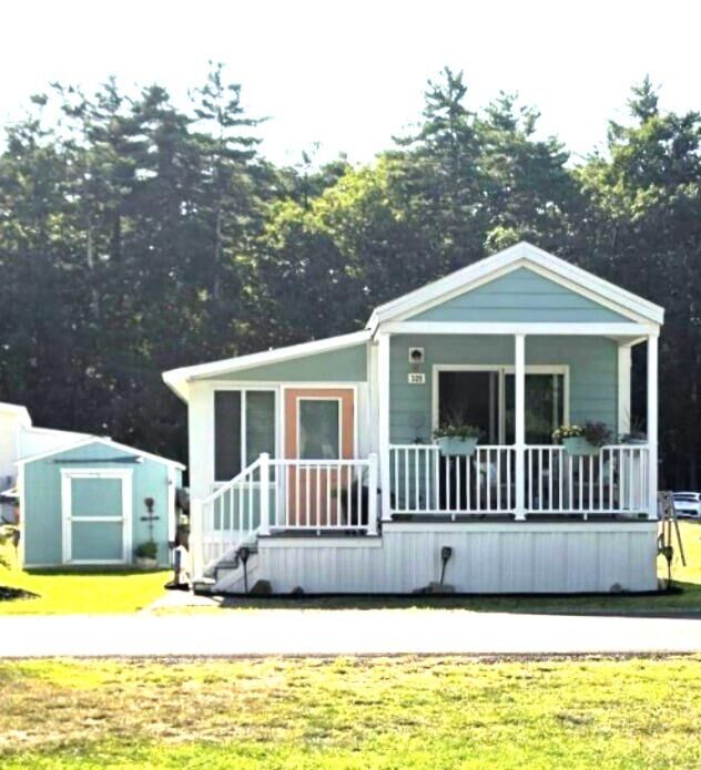 Property Photo:  430 Post Road 328  ME 04090 