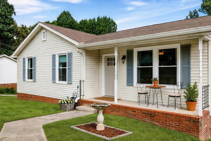 Property Photo: 250 Old Columbia Rd TN 37055