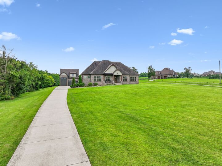 Property Photo:  746 Callis Rd  TN 37090 