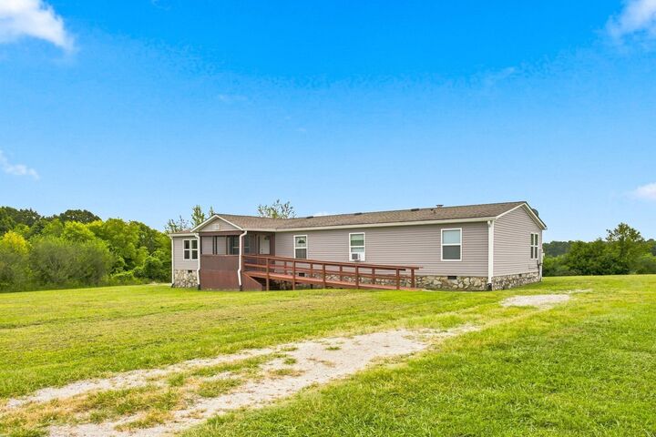 Property Photo:  477 Dady Rd  TN 37101 