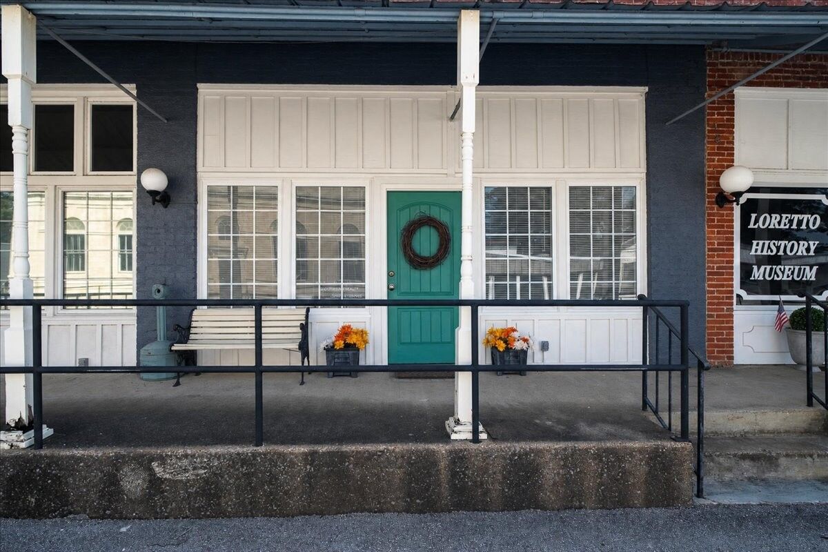 Property Photo: 126 Main St TN 38469
