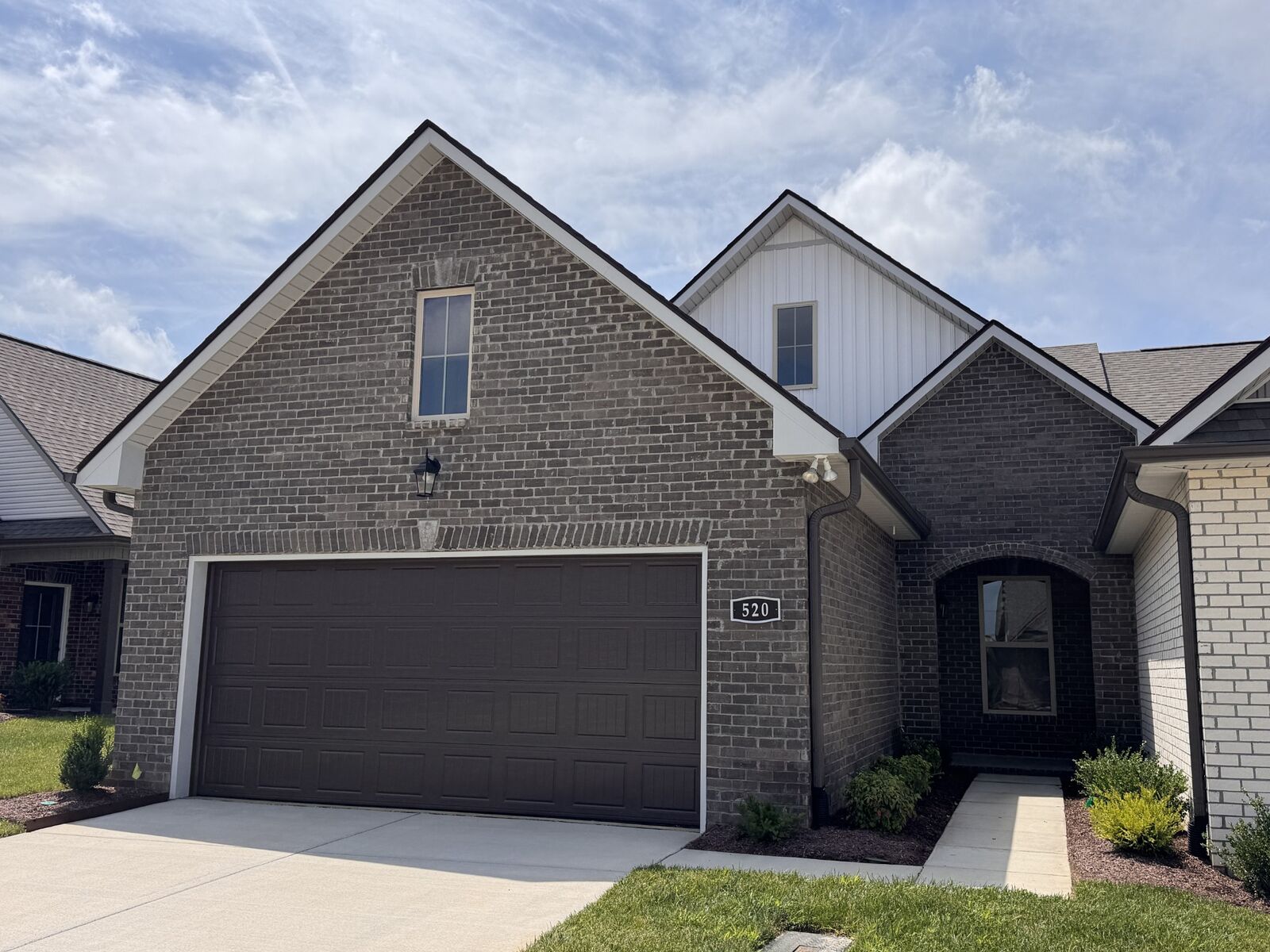 Property Photo:  520 W Foxrun  TN 37172 