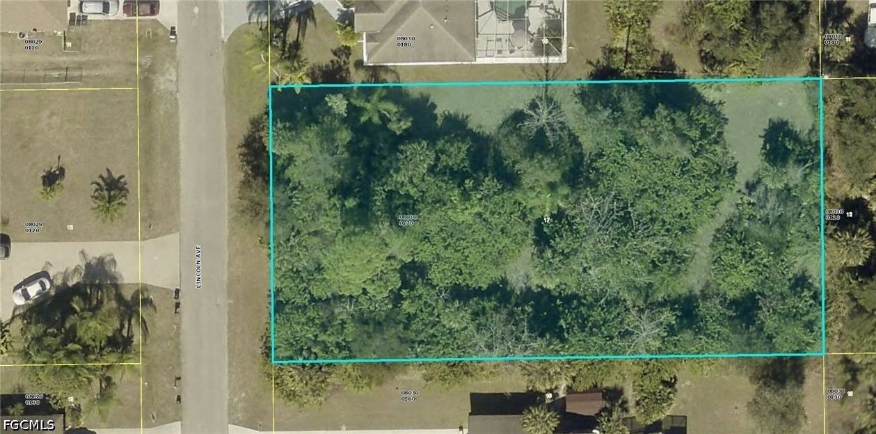 Property Photo: 604 Lincoln Avenue FL 33972