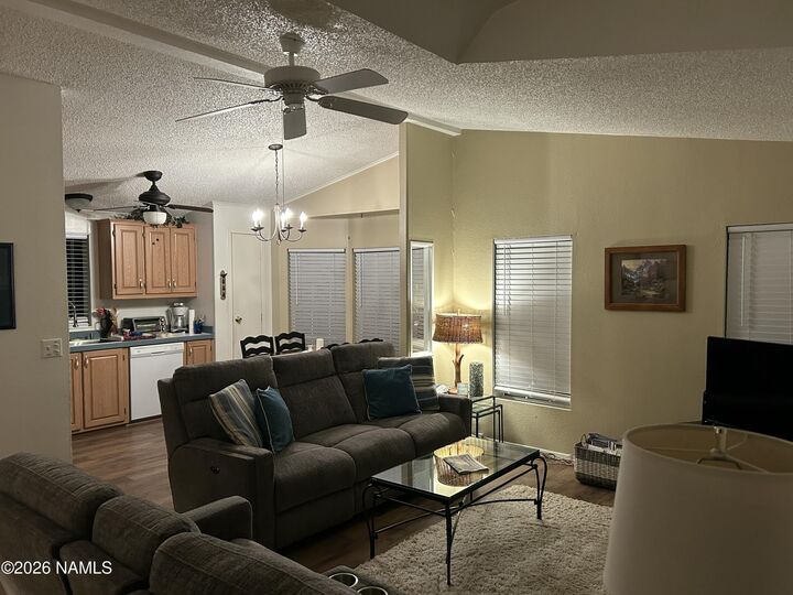 Property Photo:  140 Hunter Place  AZ 86017 