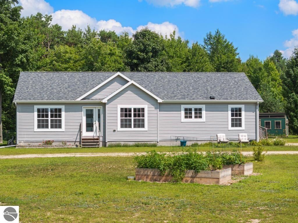 Property Photo:  7533 N Maple  MI 49659 