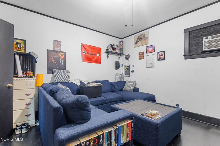 Property Photo: 1103 Navarre Avenue OH 43605