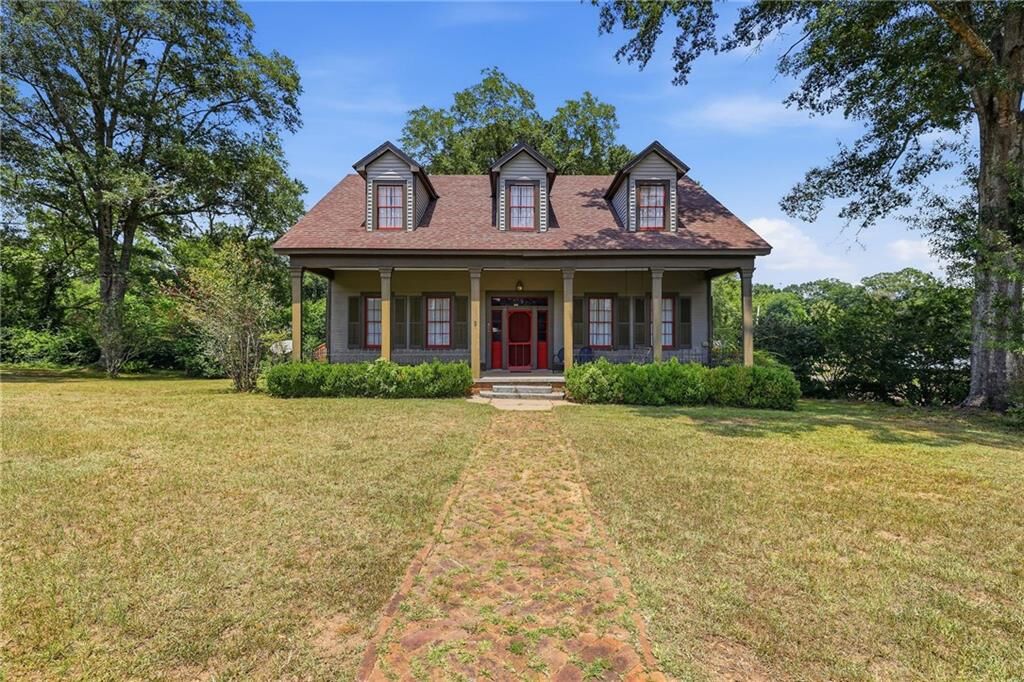 Property Photo:  404 Liberty Street  MS 39657 