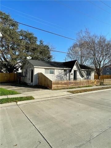 Property Photo:  1535 Harrison Avenue  LA 70122 