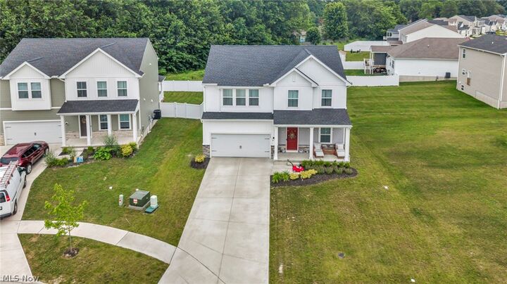 Property Photo:  704 Maple Hollow Court  OH 44035 