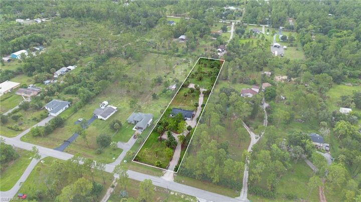 Property Photo: 3691 4th Ave NE FL 34120