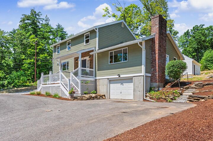 Property Photo: 11 Wood Lane NH 03049