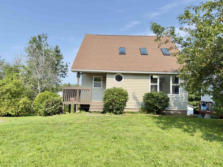 Property Photo:  123 Boxwood Crescent  NS B4C 3Y9 