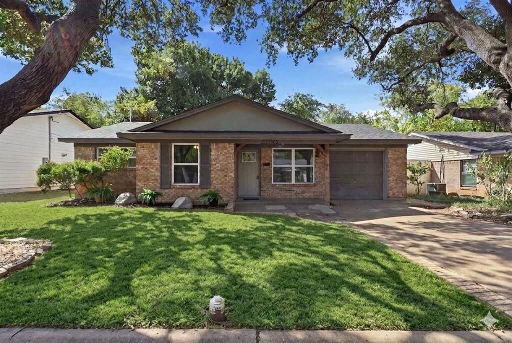 Property Photo: 2730 Ridgewood Street TX 75062