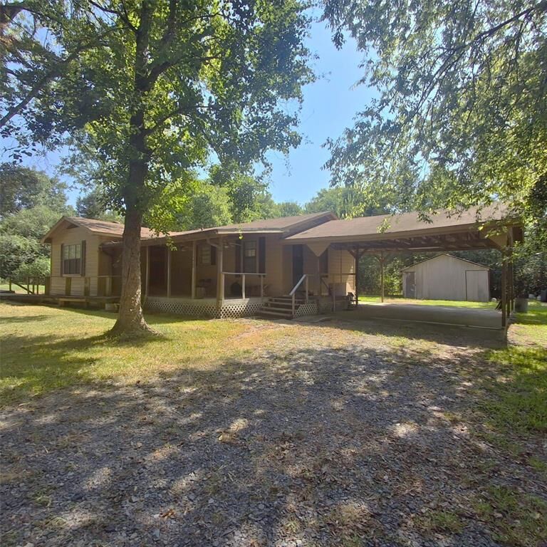 Property Photo:  621 Stonewall Preston Road  LA 71078 