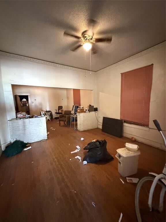 Property Photo:  4503 Leland Avenue  TX 75215 
