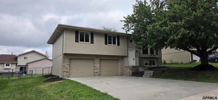 Property Photo:  7809 S 71 Avenue  NE 68128 