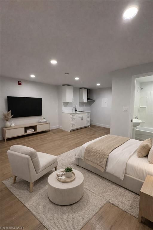 Property Photo: 803 King Street 6 ON L3K 4J3