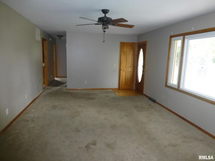 Property Photo:  111 Jones Street  IL 62695 