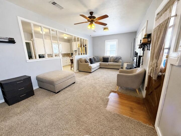Property Photo: 206 SE 5th St TX 79714