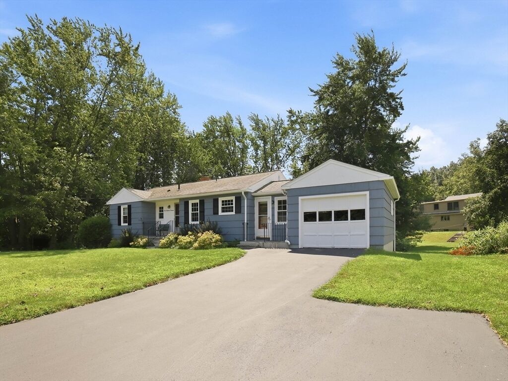 Property Photo: 113 Stoneleigh Road MA 01520