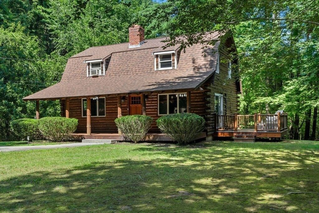 Property Photo:  318 Circuit St  MA 02339 