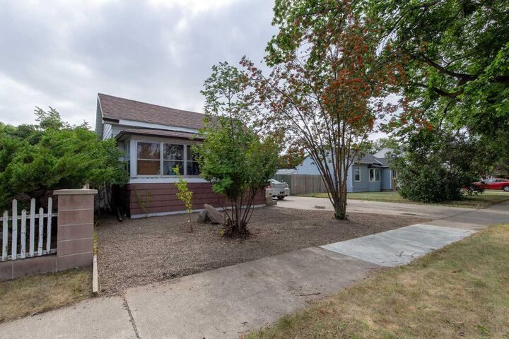 Property Photo: 329 12 Street N AB T1H 2G5