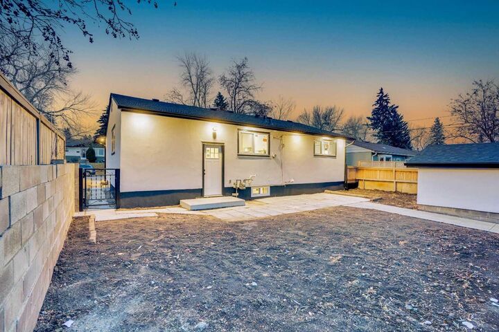 Property Photo: 52 Franklin Drive SE AB T2H 0T9