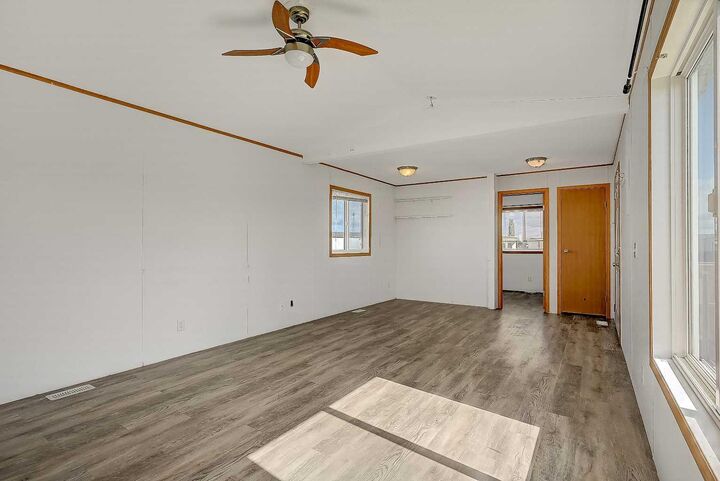 Property Photo: 9824 104 Avenue 80 AB T8X 5A9