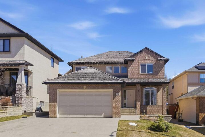 Property Photo: 18 Royal Crest Way NW AB T3G 4M8