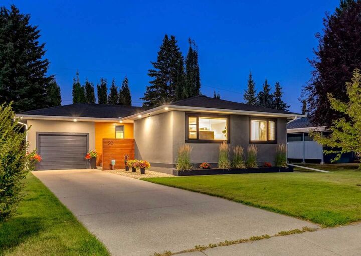20 Gainsborough Drive SW — photo 1