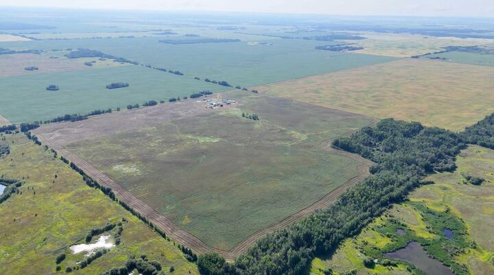 Property Photo: 795008 Range Road 44 AB T0H 3G0