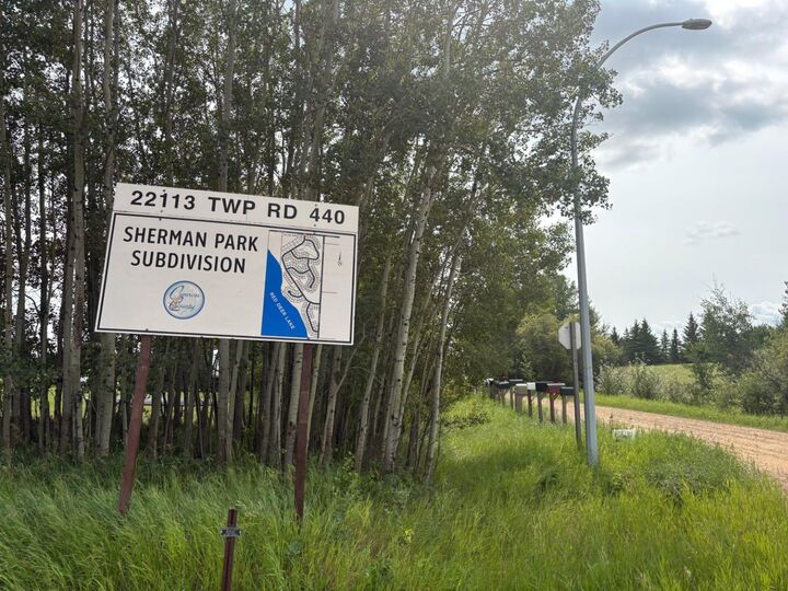Property Photo:  22113 Twp Rd 440 324  AB T0B 1M0 